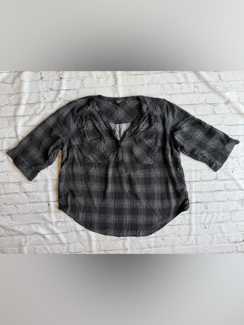 Torrid Harper Dark Plaid Top Blouse Size 3 V-neck Half Sleeve Grunge Goth Loose